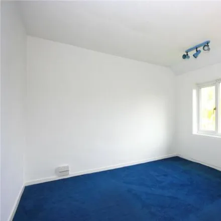 Image 7 - Chalton Crescent, Havant, PO9 4PT, United Kingdom - Duplex for sale