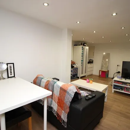 Rent this studio apartment on Hussain Barbers in Brudenell Grove, Leeds
