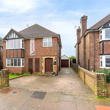 Buy this 3 bed house on George V Avenue in Goring-by-Sea, BN11 5RW