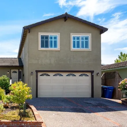 Buy this 4 bed house on 2016 Willow Drive in Petaluma, CA 94954