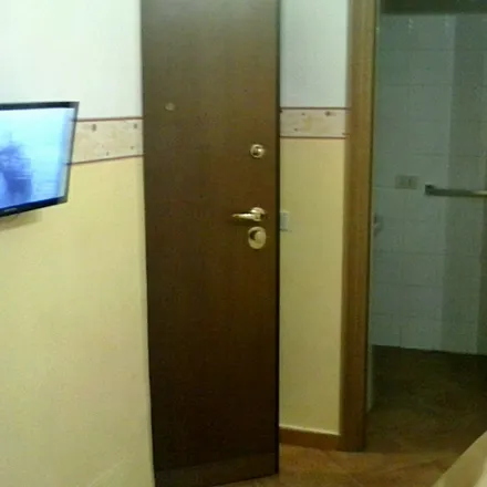 Image 6 - Via del Garofano, 00184 Rome RM, Italy - Room for rent