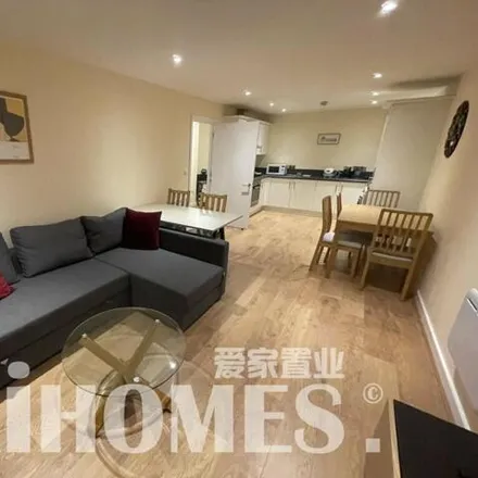 Image 1 - Nonsuch House, Chapter Way, London, SW19 2RZ, United Kingdom - Apartment for rent