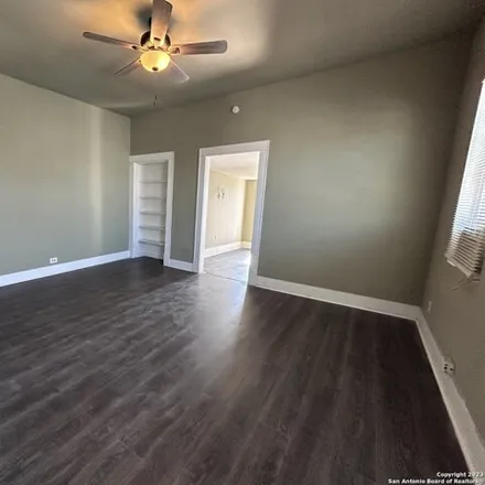 Image 4 - 1179 West Ashby Place, San Antonio, TX 78201, USA - Apartment for rent