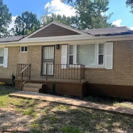 Buy this 3 bed house on 2153 Gayle Avenue in Memphis, TN 38127