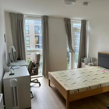 Rent this 1 bed house on 24 Villiers Gardens in London, E20 1GW