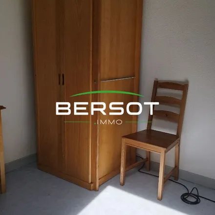 Image 2 - 6 Rue de la Porte de France, 90000 Belfort, France - Apartment for rent