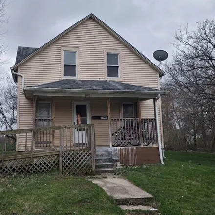 Buy this 4 bed house on 1631 Holland Street in Rockford, IL 61102