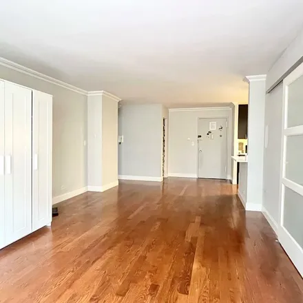 Rent this 2 bed apartment on 333 East 35th Street in New York, NY 10016