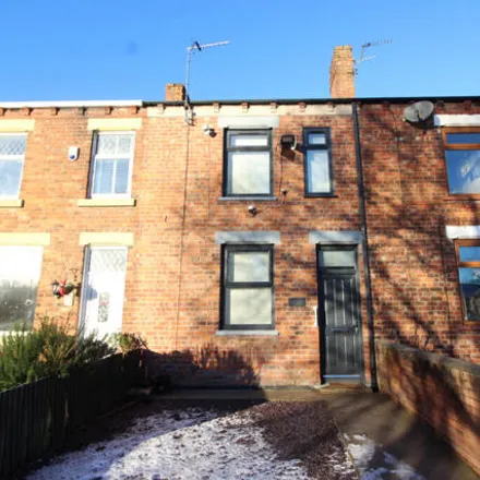 Buy this 3 bed townhouse on Wilding Terrace in Low Green, WN3 4QN