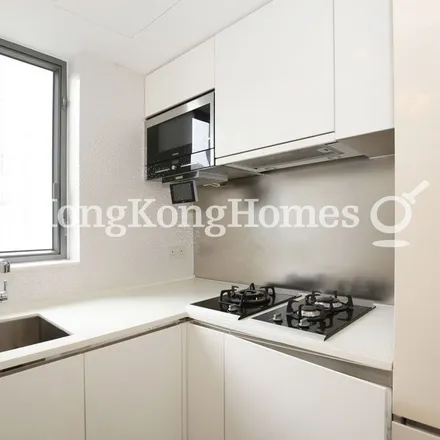 Image 6 - China, Hong Kong, Hong Kong Island, Sheung Wan, Wa In Fong East - Apartment for rent