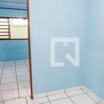 Rent this 2 bed house on Rua Américo José Sales in Jardim Roberto, Osasco - SP