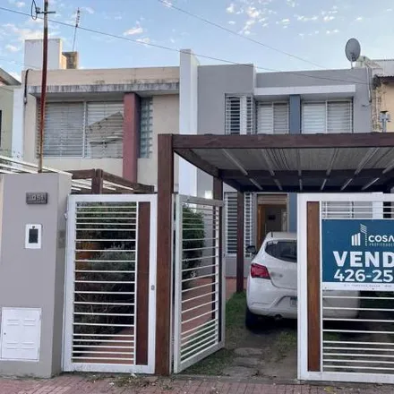 Buy this 2 bed house on Avenida Eudoro Carrasco in La Florida, Rosario