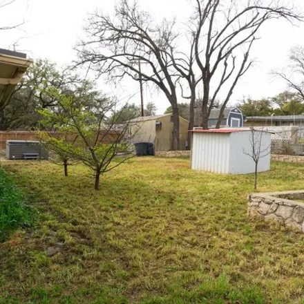 Image 2 - 108 Manor Street, Sonora, TX 76950, USA - House for sale