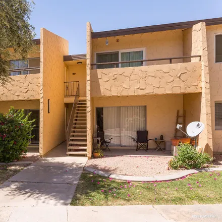 Rent this 2 bed apartment on Circle K in 8001 East Thomas Road, Scottsdale