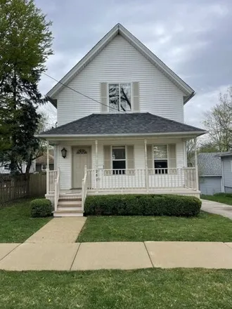 Rent this 4 bed house on 315 Franklin Boulevard in Elgin, IL 60120