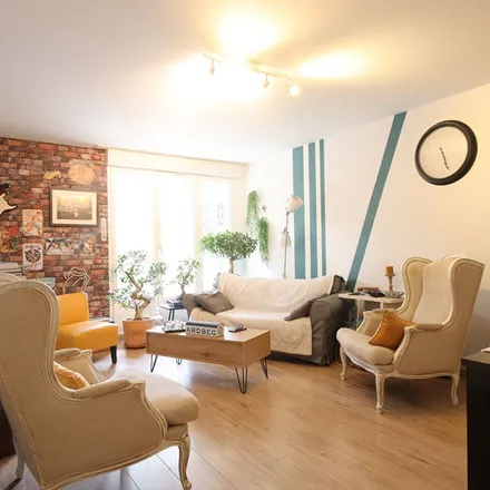 Rent this 2 bed apartment on 15 Place du Marché Neuf in 91190 Gif-sur-Yvette, France