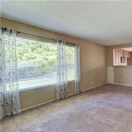 Image 2 - 26231 Hillsford Place, Lake Forest, CA 92630, USA - Condo for sale