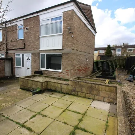 Rent this 3 bed house on Eskdale Place in Newton Aycliffe, DL5 7DT