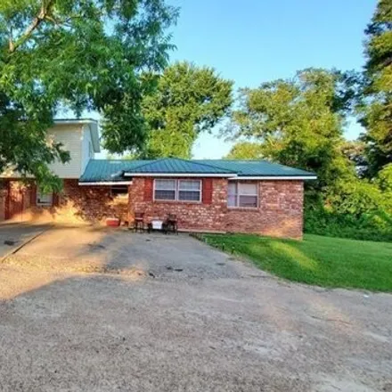 Buy this 15 bed house on 290 Pennington Street in Brookhaven, MS 39601