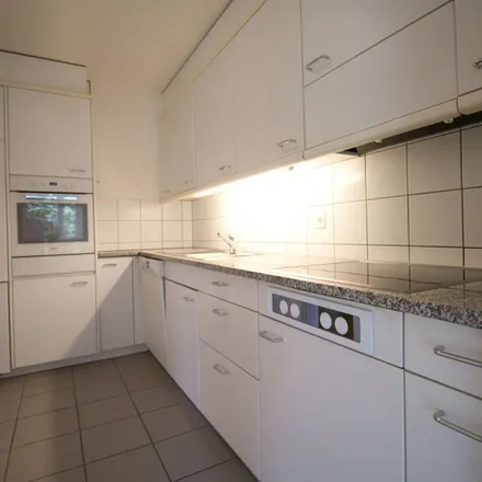 Image 4 - Kreuzstrasse 4, 3052 Zollikofen, Switzerland - Apartment for rent