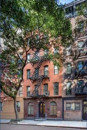 Image 8 - 7 Morton Street, New York, NY 10014, USA - House for rent