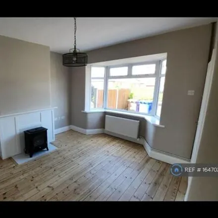 Image 4 - Dickenson Road East, Hanley, ST6 2NE, United Kingdom - Duplex for rent