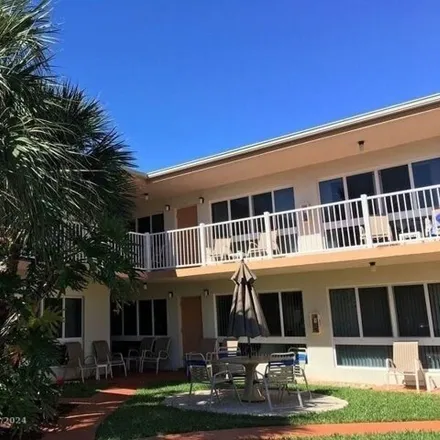 Buy this 1 bed condo on 3275 Northeast 16th Street in Country Club Isles, Pompano Beach