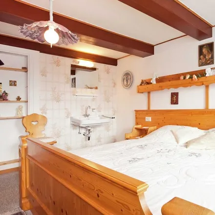 Rent this 1 bed apartment on Freie Waldorfschule Dachsberg in Zum Bildsteinfelsen 26, 79875 Urberg