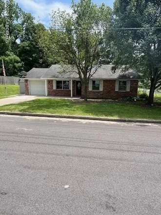 Buy this 3 bed house on 2495 Starling Drive in Jefferson City, MO 65109