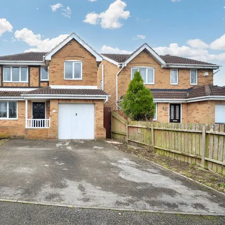 Rent this 4 bed house on Laurel Place in Leeds, LS10 4SU