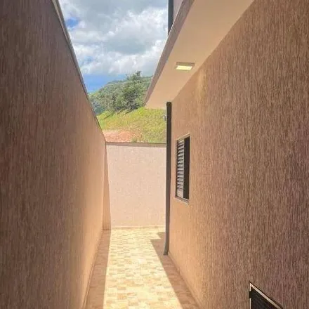 Buy this 3 bed house on Estrada Municipal José Mauro da Silva in Anhumas, Itajubá - MG
