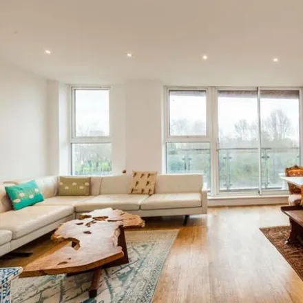 Image 3 - Justines Place, 17 Palmers Road, London, E2 0SY, United Kingdom - Apartment for rent
