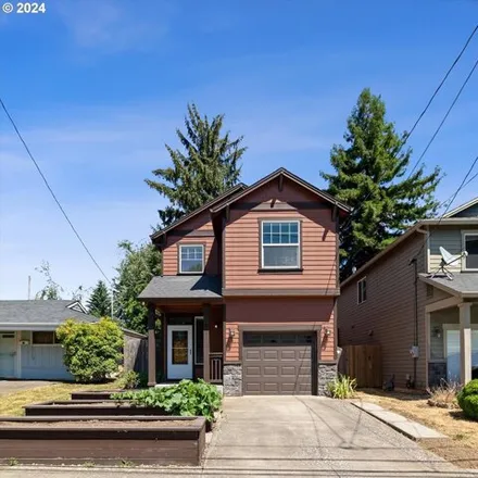 Buy this 4 bed house on 8901 NE Sacramento St in Portland, Oregon