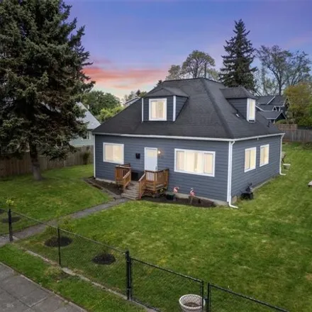 Image 2 - 4563 South M Street, Tacoma, WA 98418, USA - House for sale