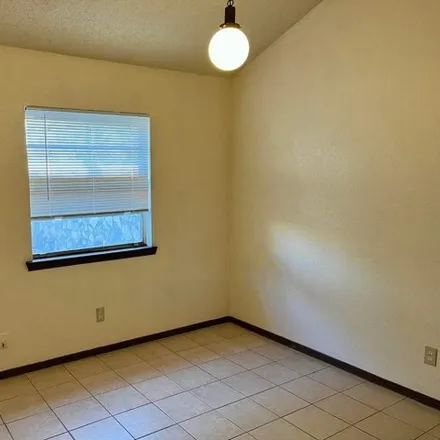 Image 6 - Highlands Rehabilitation Hospital, 1395 George Dieter Drive, El Paso, TX 79936, USA - House for rent