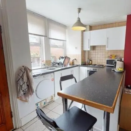 Rent this 4 bed townhouse on Trelawn Avenue in Leeds, LS6 3JN
