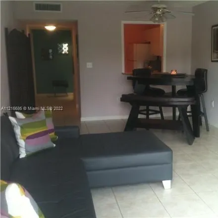 Image 3 - 12290 Northeast 11th Court, Biscayne Park, North Miami, FL 33161, USA - Condo for sale