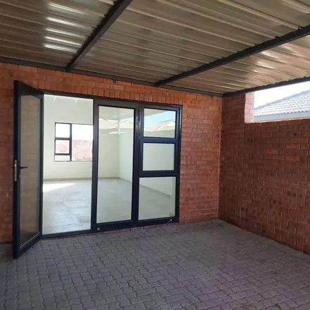 Image 4 - Road 2L, Govan Mbeki Ward 5, Secunda, 2302, South Africa - Apartment for rent