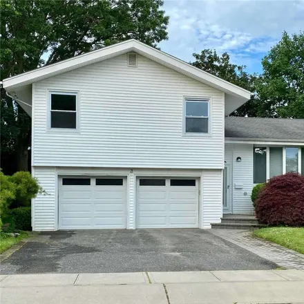 Rent this 4 bed house on 3 Fall Lane in Jericho, NY 11753