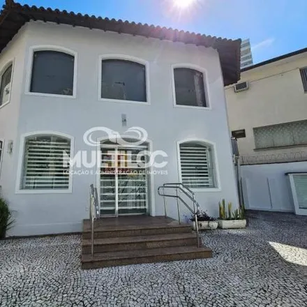 Rent this studio house on Avenida Marechal Deodoro in Gonzaga, Santos - SP