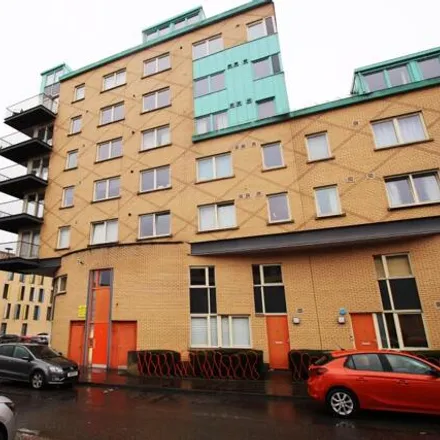 Rent this 1 bed apartment on Queen Elizabeth Square in Hutchesontown, Glasgow