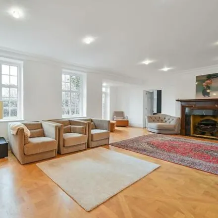 Image 5 - Dartmouth House, Dartmouth Place, London, W4 2RH, United Kingdom - House for sale