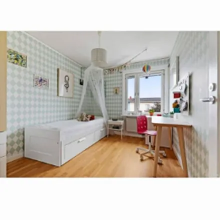 Rent this 5 bed apartment on Småbjörksvägen 26 in 163 73 Stockholm, Sweden