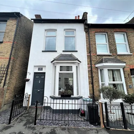 Rent this 2 bed house on Brighton Avenue in Southend-on-Sea, SS1 2QN