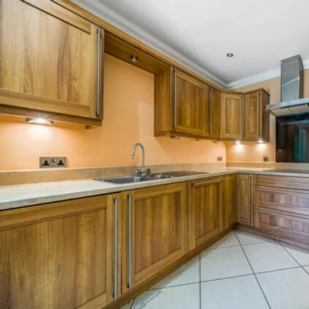 Image 7 - Lidgett Lane Bentcliffe Grove, Lidgett Lane, Leeds, LS17 6QQ, United Kingdom - Apartment for sale