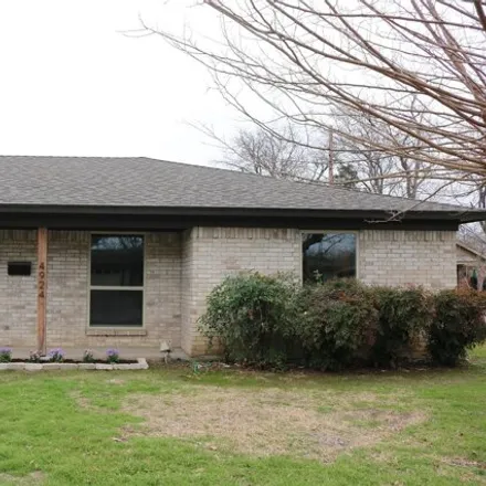 Image 3 - 4954 Cummings Drive, North Richland Hills, TX 76180, USA - House for rent