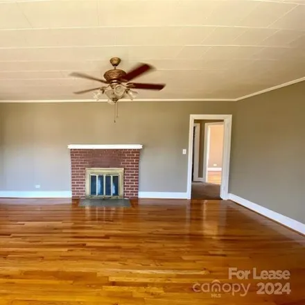 Image 3 - Modena Church, North Modena Street, Groves, Gastonia, NC 28054, USA - House for rent