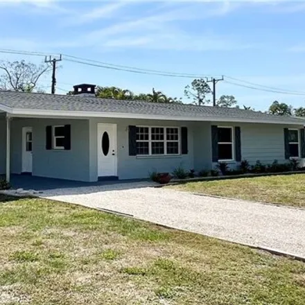 Buy this 3 bed house on 8994 Crest Lane in Villas, FL 33907
