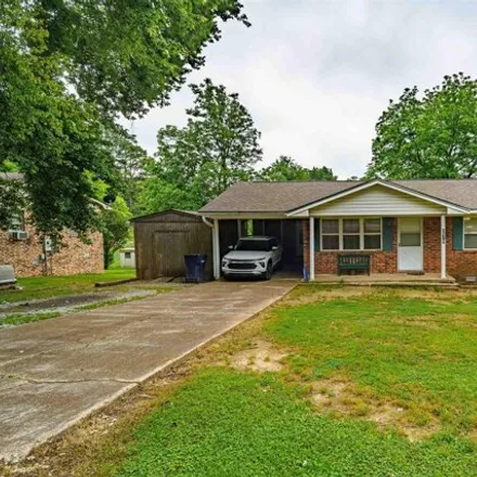 Buy this 3 bed house on 270 Kenneth St in Batesville, Arkansas