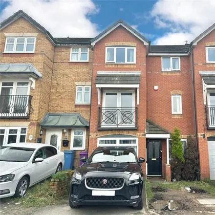 Buy this 3 bed townhouse on Lockfields View in Liverpool, L3 6LW